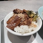 台湾+中華バル 台中香 - ルーロー飯