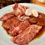 炭火焼肉･ホルモン モツの天満屋 - 盛り合わせ