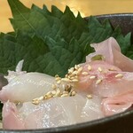 焼きもの家 慶 - 真鯛のガリワサビ和え。ガリのピンクとタイの白身が渾然一体としている^_^