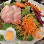 神田小川町 幻のイタリアン カンティーニ - サラダプレートアップ