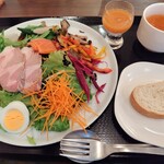 神田小川町 幻のイタリアン カンティーニ - ごちそうサラダプレート