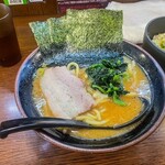 大山家 - ときたまラーメン1000円とネギ飯（ランチだとセットになって250円がなんと！200円に値引きされます。今回iPhoneで撮影したけど、やっぱり表現力が弱いですね。