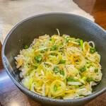 大山家 - ネギ飯。ランチタイムのみラーメンとセットで200円になります。その他の条件だと250円となります。
このネギ飯が美味ッ！！！！