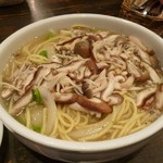 カフェドムッシュ - 2014.04.10 きのこスパゲッティ（スープスパですが、ラーメンみたい （笑））