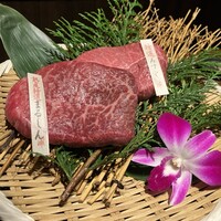 但馬屋 心斎橋 - まるしんとみすじのステーキ