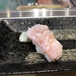 寿司安 - 追加で頼んだえんがわ…色が綺麗！