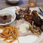 Cafe Restaurant Paruteru (Palace Hotel 大宮) - 炸雞塊・羊肉燒烤・烤豬肉……太厲害了，肚子好餓