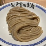 松戸富田製麺 ららぽーとTOKYO-BAY店 - 麺アップ
