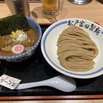 松戸富田製麺 ららぽーとTOKYO-BAY店 - 完成度すごくないですか。もはや芸術