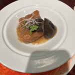 萬珍樓點心舗 - 大山鶏と椎茸の煮込み