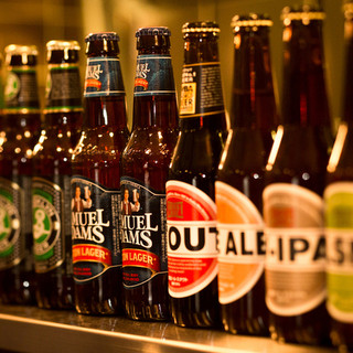 We offer local beers from Japan and other countries. Approximately 20 types of craft beer.