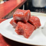 焼肉幸泉 - 赤身角切り