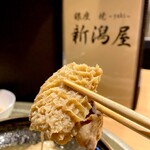 銀座 焼 新潟屋 - 名物 牛もつ煮込み