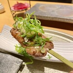 銀座 焼 新潟屋 - 壱の串 霜降り牛タン串