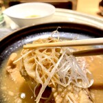 銀座 焼 新潟屋 - 名物 牛もつ煮込み