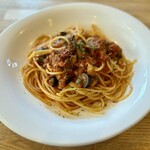 グラディート - オイルサーディンのプッタネスカソース