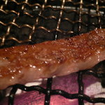 炭火焼肉 あもん - サーロイン：脂が苦手な方はじっくり焼きましょう！