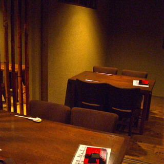 【半個室】座敷・テーブル席ご用意。