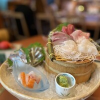 いけす無門 新宿 - 刺身盛り合わせ3,300円