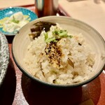 麦と麺助 - 松茸の土鍋ご飯 450円　※限定メニュー