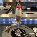 トシ・ヨロイヅカ 東京 - 