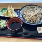 ゆで太郎 - 三海老天もり(790円)