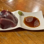 もぐらや - カツオ刺身400円