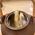 蕎麦割烹  倉田 - 土瓶蒸し、信州産松茸、淡路島産鱧