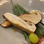 蕎麦割烹  倉田 - 焼き松茸