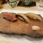 蕎麦割烹  倉田 - 握り3貫 鮃昆布締め 鰆 マグロトロ