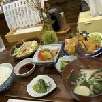 味亭花の家 - 板さんお任せ、豚角煮、野菜炒め（コレ旨かった）ホッキフライなど