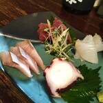 囲坊主 - 刺盛り（まよいカツオ、ひらめ、縞鯵、タコ）