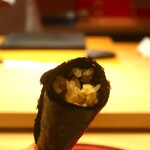 鮨 しみづ - 炊き立てのシャリと山葵の巻物