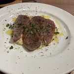 MASUYA MEAT＆CRAFT BEER - 燻製本マグロのカルパッチョ（1400円）