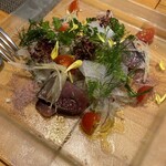 trattoria l'mante izumi - 美しい盛り付けのカルパッチョ。