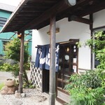 ヨコクラうどん - お店外観（店舗側）