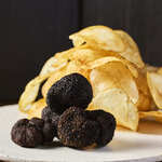 居酒屋 黒電話 - トリュフポテチ