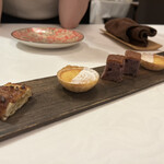 エヴォリュエ - 