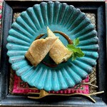 カフェモン - お皿も可愛いし小枝を模したスプーンとフォークも可愛い♡( ˊ꒳​ˋ )✿ｶﾜﾕｽ