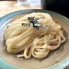 三太郎 - 艶々の真白なビジュアルがたまらない‼️絶品のざるうどん