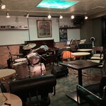 ＪＡＺＺ ＬＩＶＥ ＢＡＲ グラバー邸 - こじんまりとした店内