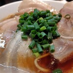 麺家 たけ田 - クレイジーチャーシュー麺アップ