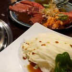 炭火焼肉 牛○亭 - 