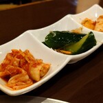 炭火焼肉 牛○亭 - 