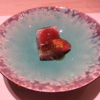 鯛良 - めじまぐろ炙り　ジュレ掛け