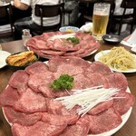 秋葉原 炭火焼肉 たん清 - 