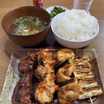 炭火焼き処 太閤 - 焼き鳥定食