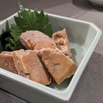 肴屋 魚まる - 鮟肝の味噌漬け。
                                日本酒好きにはこりゃーたまらん‼️
                                勿論、白ワインにも合いました‼️