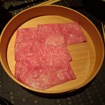 瀬里奈 - 鹿児島県産のA5黒毛和牛リブロースのしゃぶしゃぶ肉・その5です。