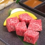伊賀牛 焼肉 えん - 霜降り赤身サイコロ